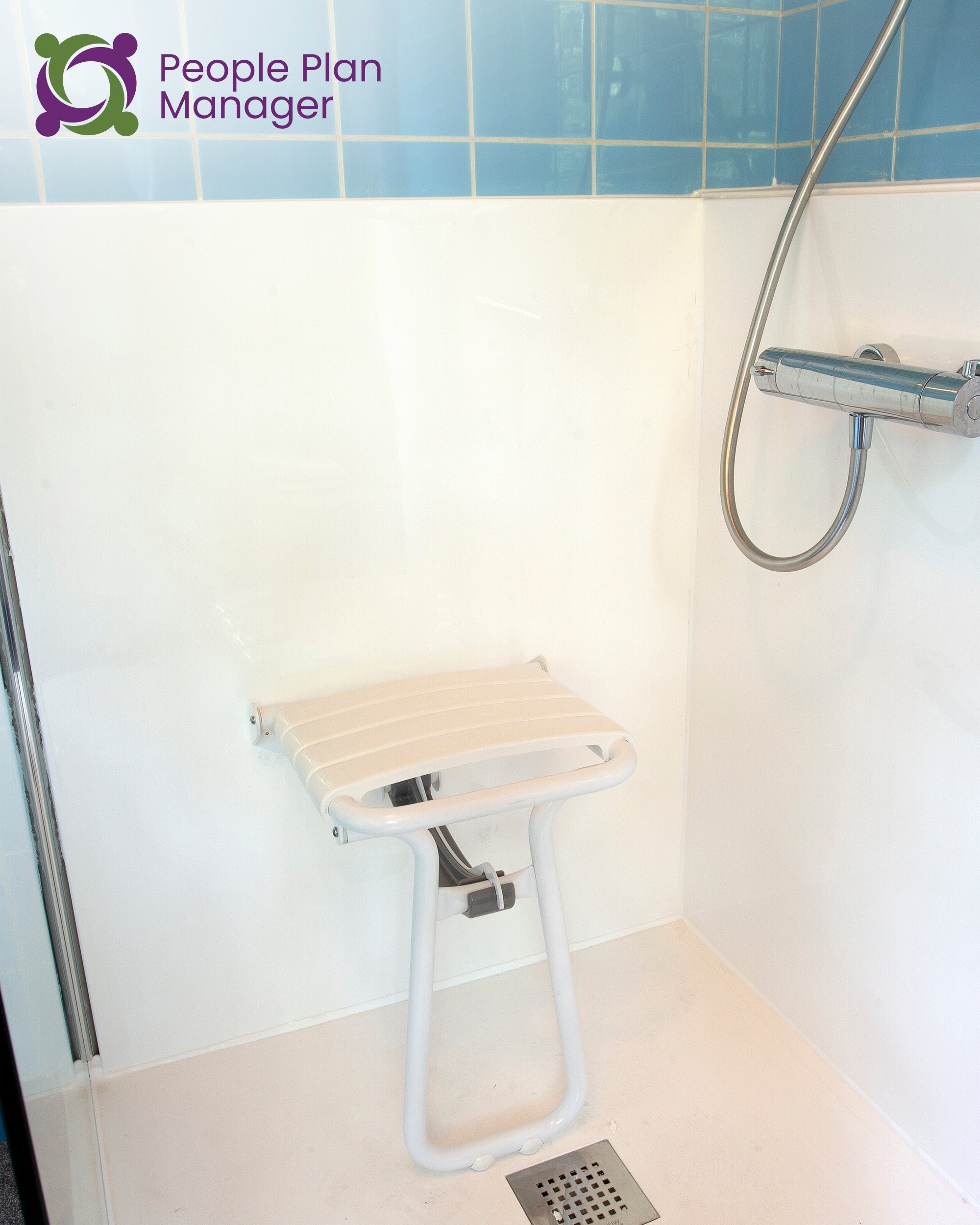 Shower Commode - Wheeled | 05_091203811_0103_1_2